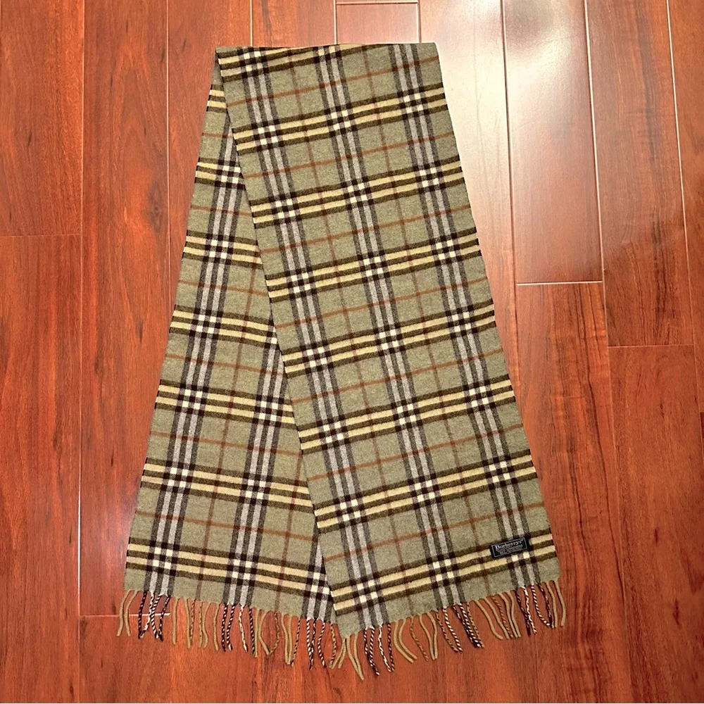 Authentic Vintage Burberry Unisex Green Nova Check Lambswool Scarf
